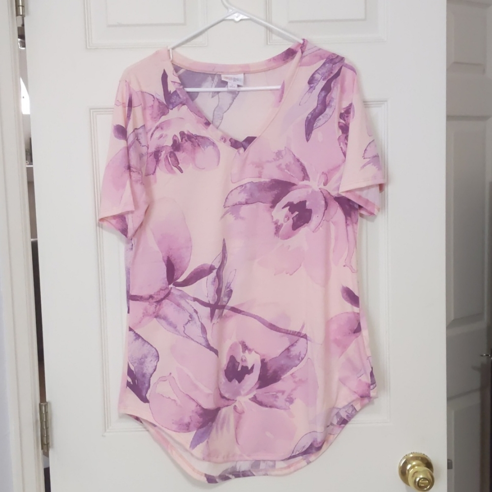 LuLaRoe Iris Top